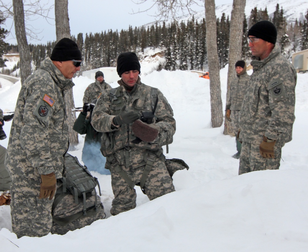 Alaska Soldier demonstrates Arctic survival skills for Odierno