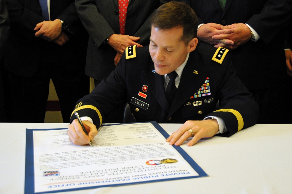 Army Reserve launches partnership to create pathway for cyber warriors