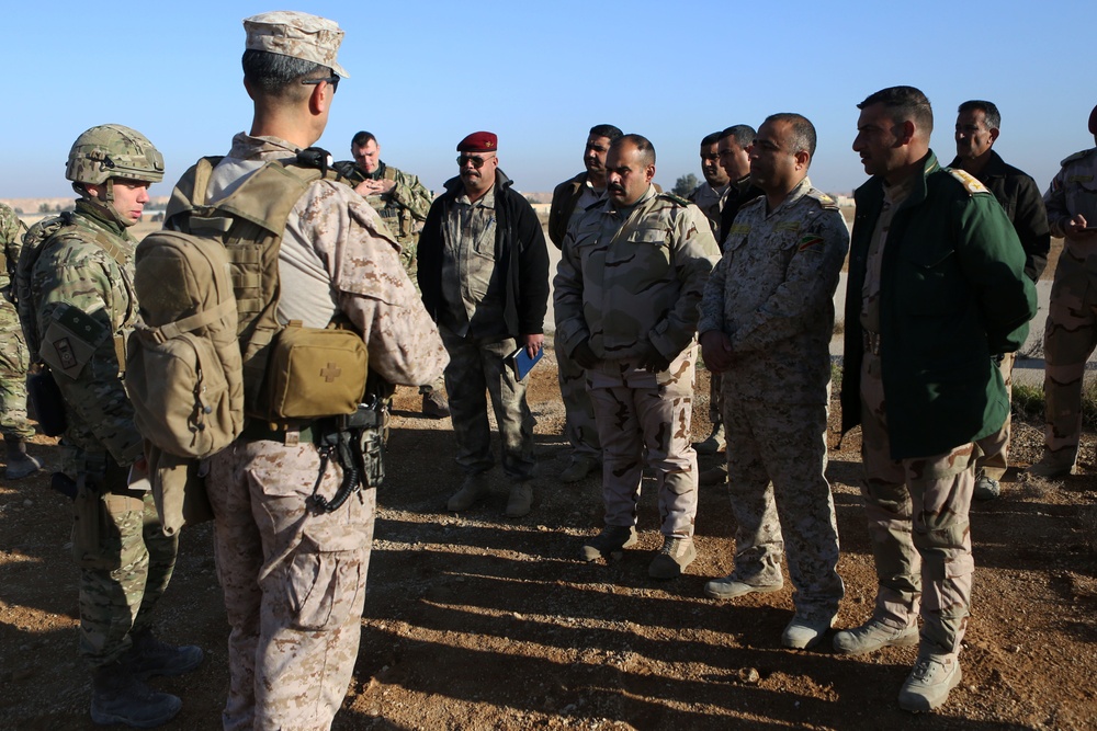 Marines and Danes give Iraqi Leaders C-IED Training