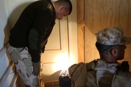 Marines and Danes give Iraqi Leaders C-IED Training