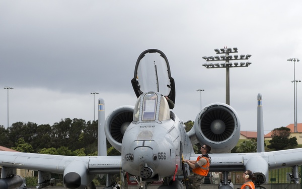 TSP A-10s land at Lajes