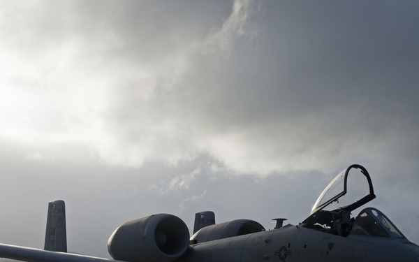 TSP A-10s land at Lajes