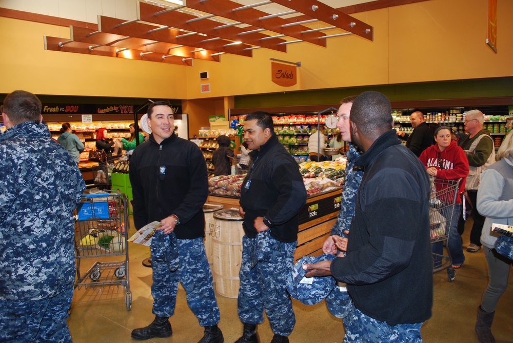 Commissaries support Military Saves Week