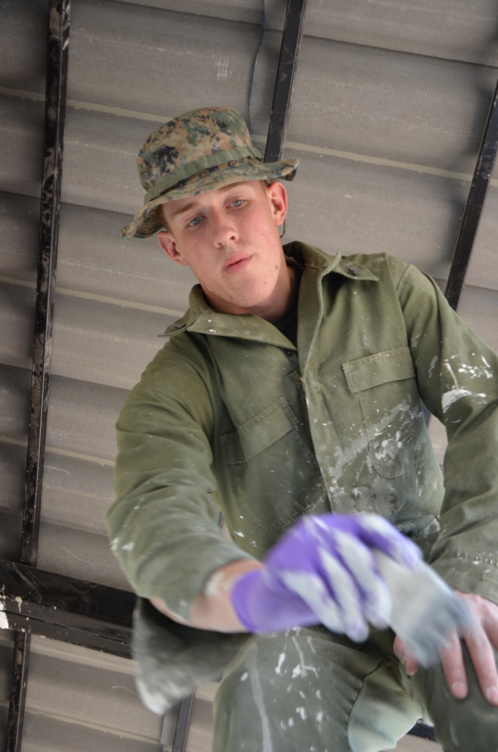 Marine helps build school in Thailand