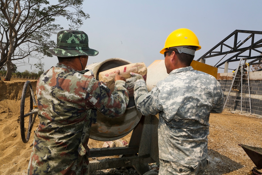 U.S. Soldiers, RTA, PLA Bring New Assets to Thai Community During CG-15