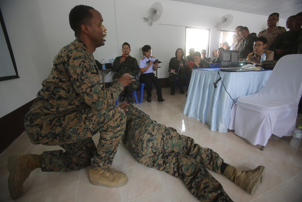 U.S. Navy Corpsman teach Thai military members life-saving skills