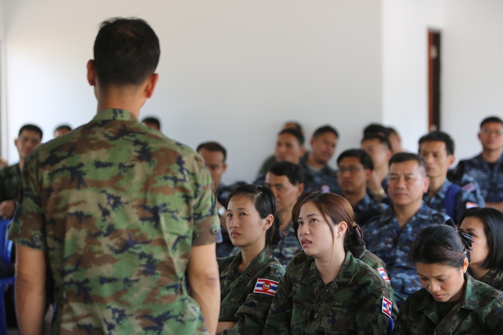 U.S. Navy Corpsman teach Thai military members life-saving skills