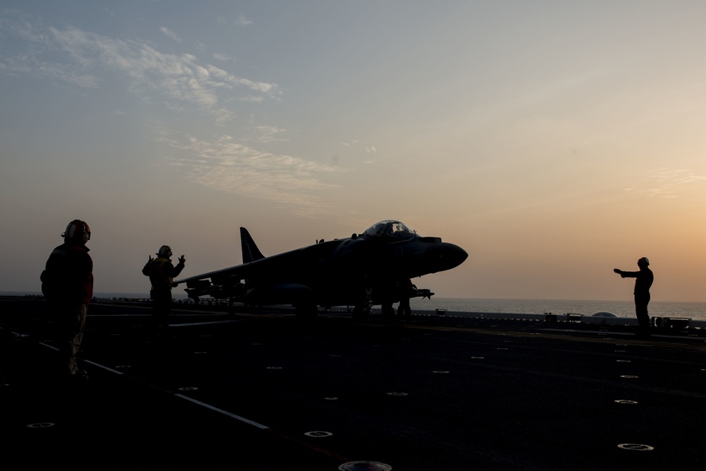 DVIDS - Images - USS Bonhomme Richard flight deck operations [Image 1 of 3]