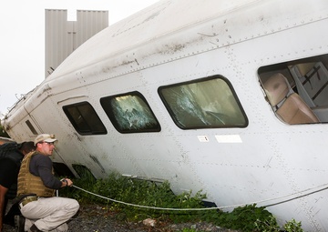 1st EOD Marines, LAPD Sharpen Interoperability Skills