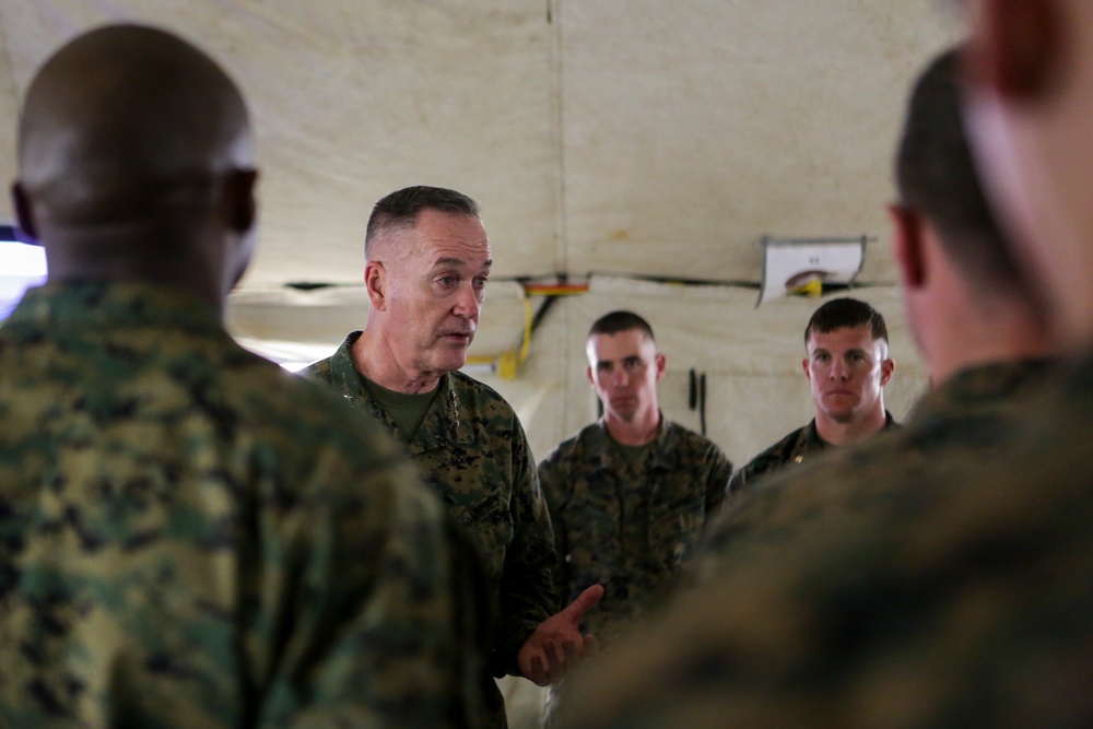 DVIDS - Images - CMC Gen. Joseph F. Dunford, Jr. Visits 3rd MAW MEFEX ...