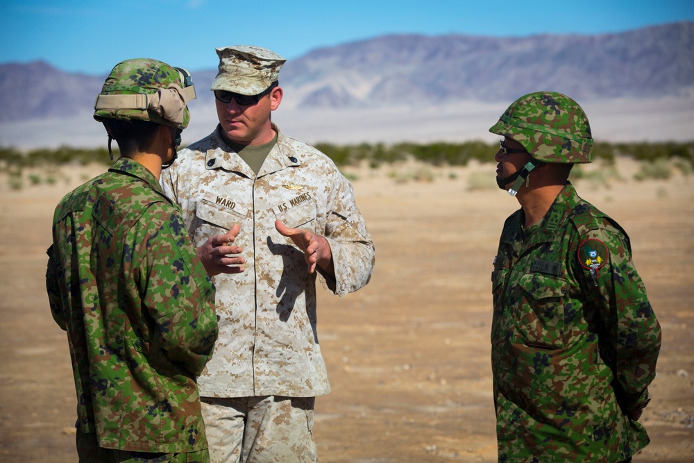 JGSDF Observes Marine Corps Air Delivery Capabilities ITX 2-15