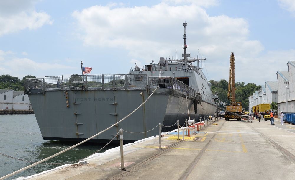 USS Fort Worth operations