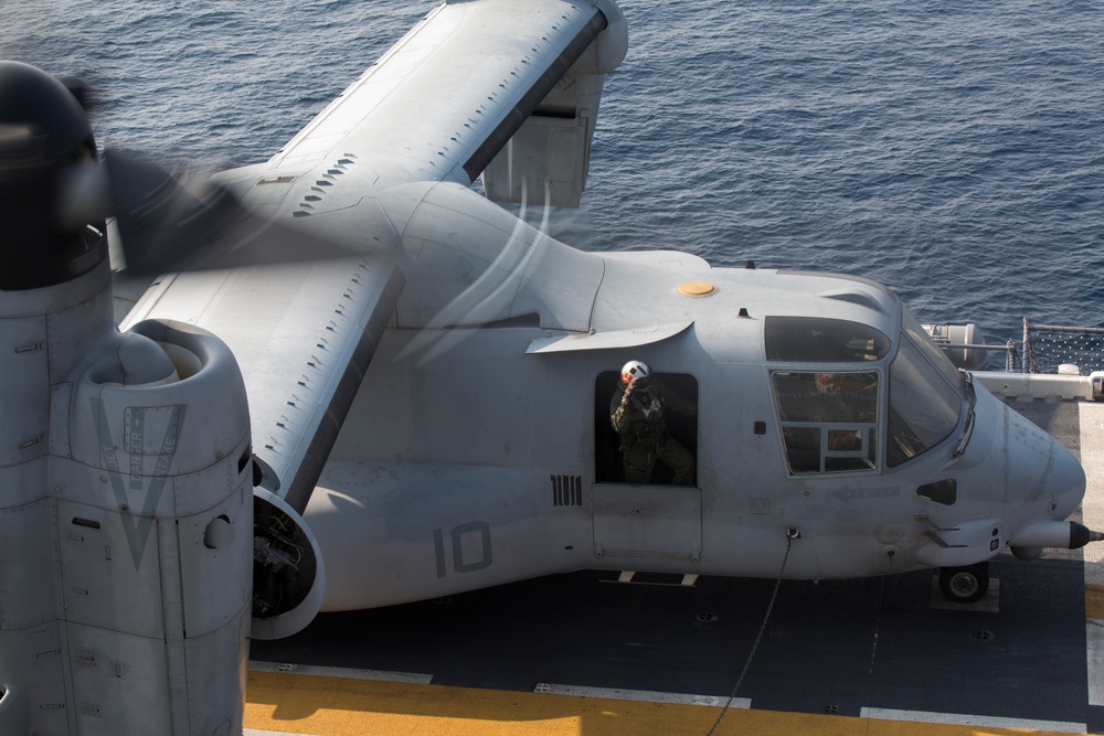 Ospreys take off from USS Bonhomme Richard