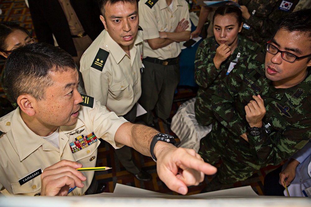 The Ebola virus, Dengue fever, Malaria: U.S., Asian Military Medics collaborate on crises at Cobra Gold 2015