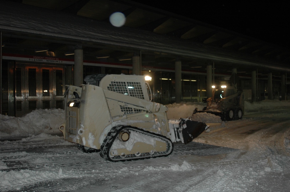 DVIDS - Images - Massachusetts Snow Relief [Image 16 of 17]