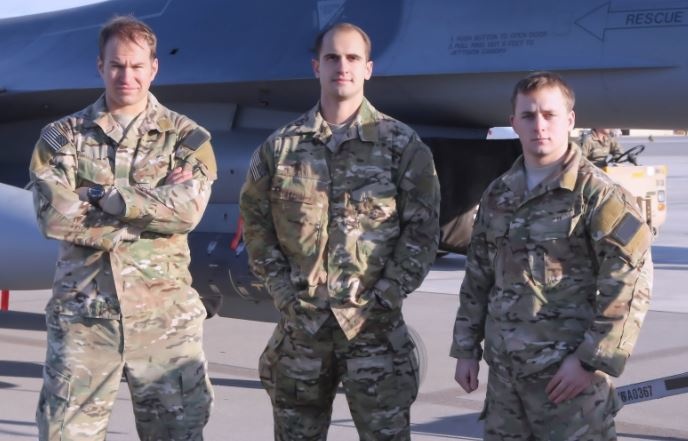 Airborne EOD Soldier receives second highest medal