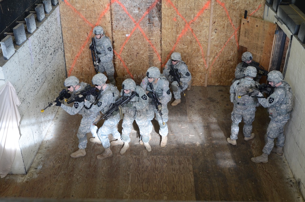 Arrowhead Soldiers take over the JBLM shoot house