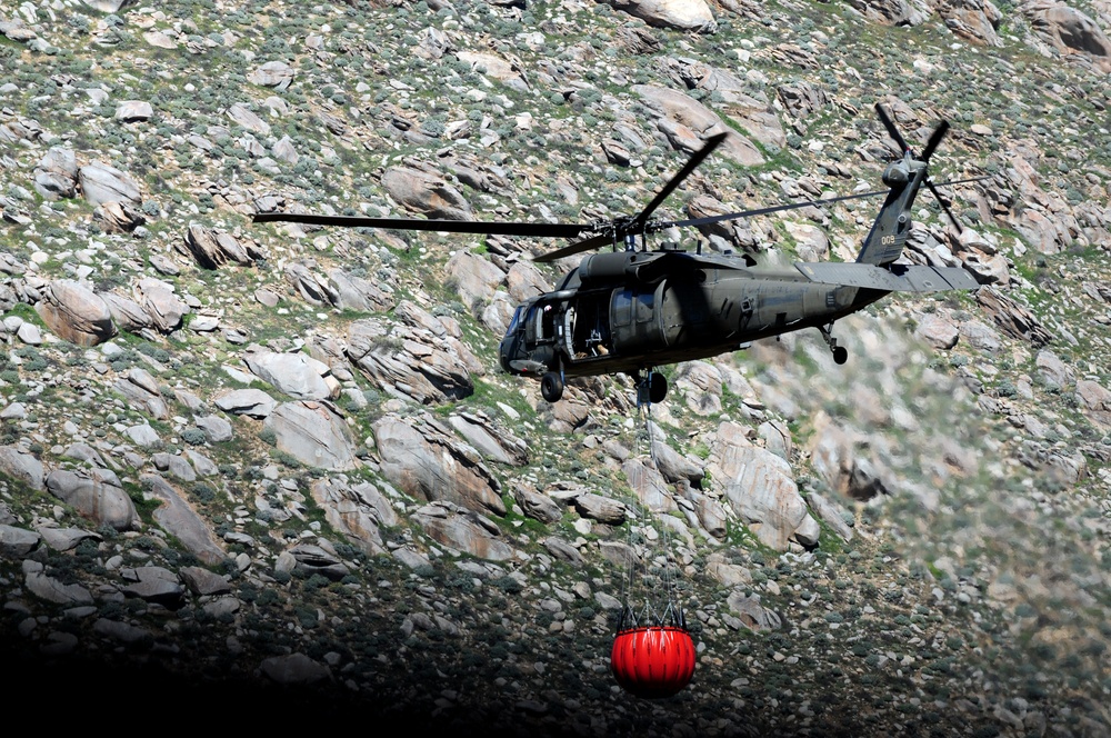 A/2-238th Aviation Regiment conducts water bucket training in support of Cal Fire tactical air operations