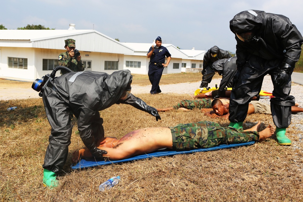 U.S. and Thai military members conduct CBRN training together