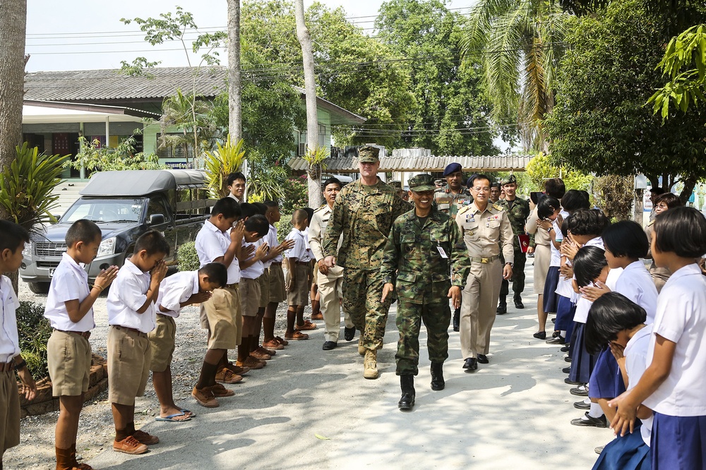 ENCAP Site 4: Thai Community Receives New School Building
