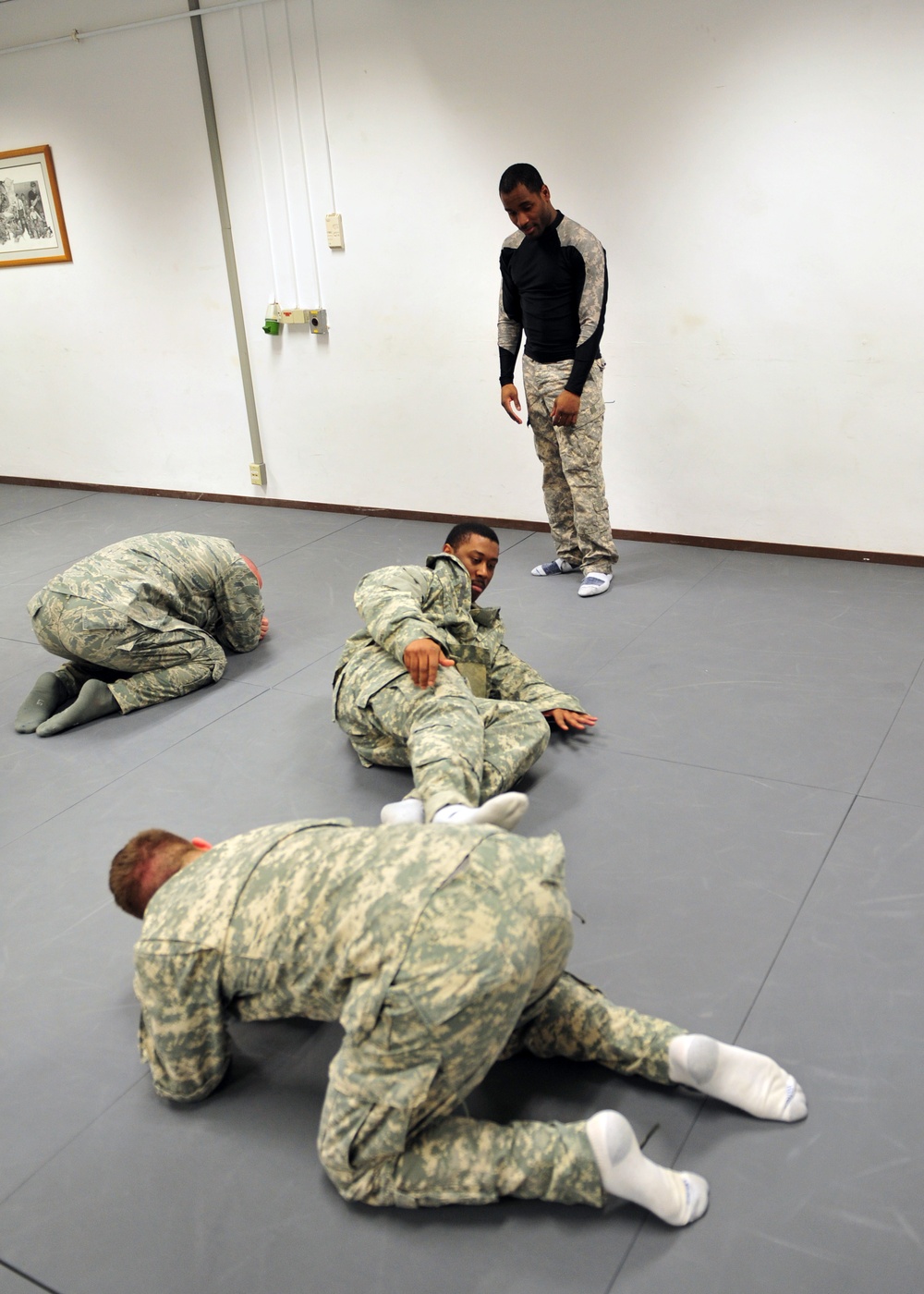 KMC service members train in tactical combatives