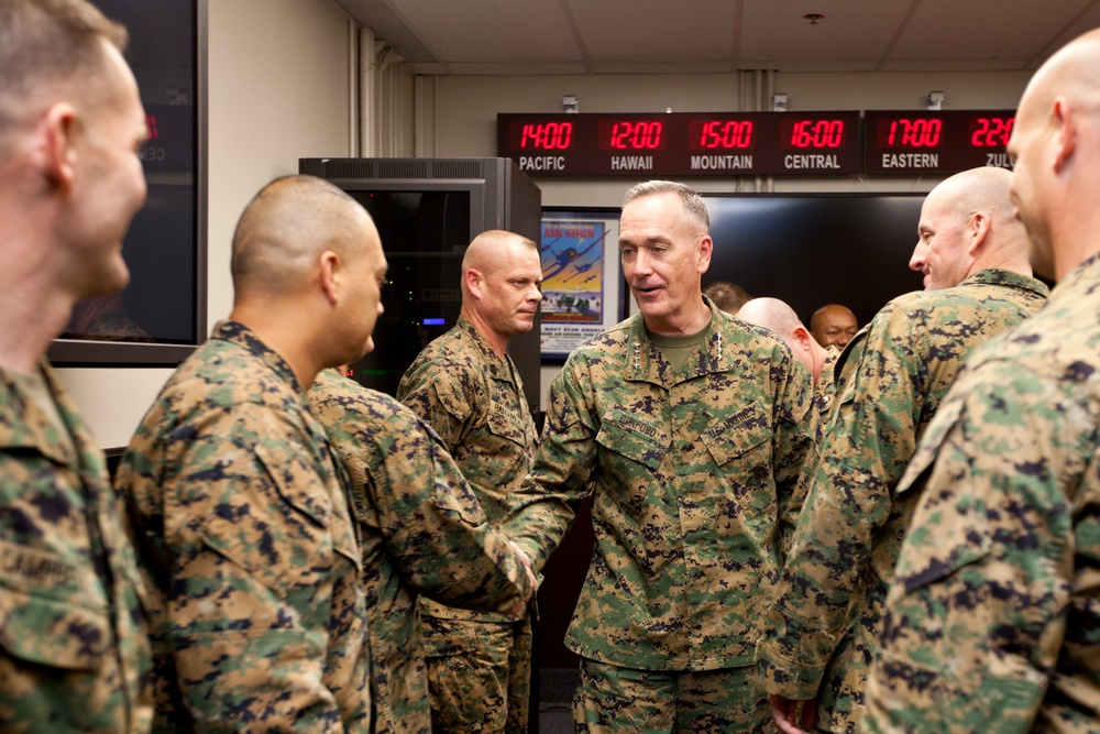 CMC Visits MCAS Miramar