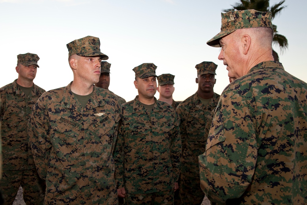 CMC Visits MCAS Miramar