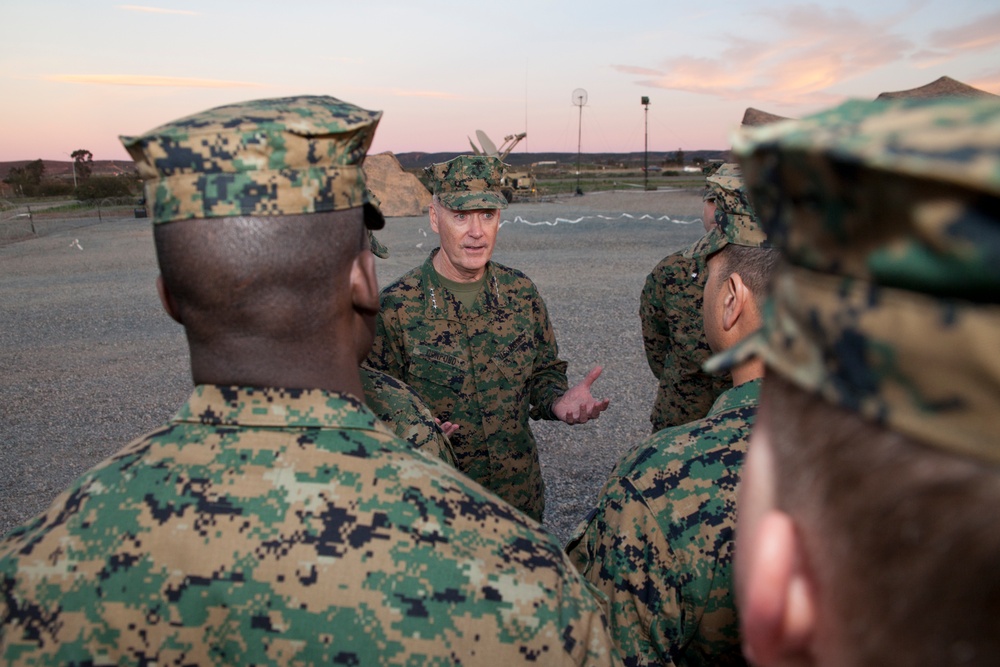 CMC Visits MCAS Miramar