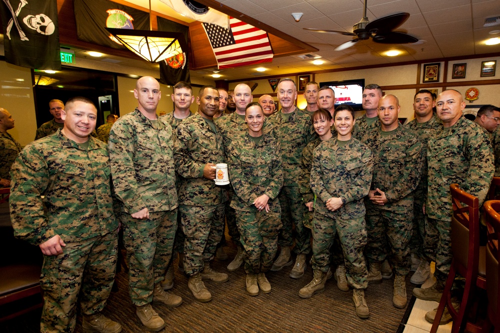 CMC Visits MCAS Miramar