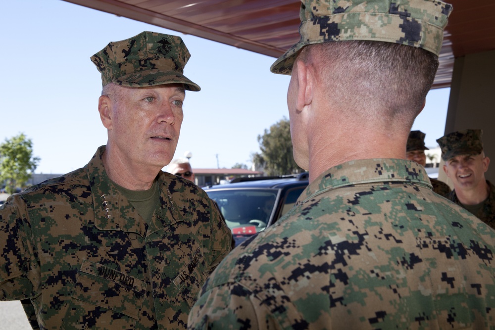 CMC Visits Camp Pendleton