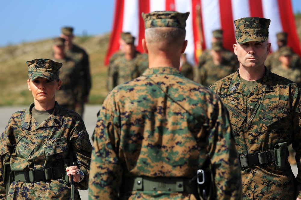 Sgt. Maj. Serrano-Tanksley relinquishes command to Sgt. Maj. Caputo