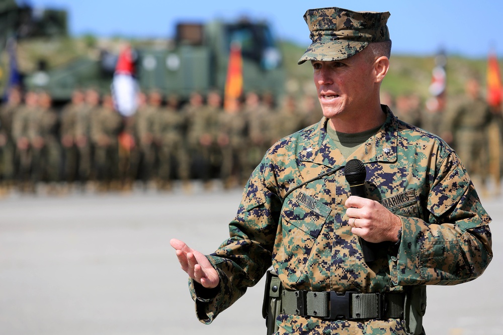 Sgt. Maj. Serrano-Tanksley relinquishes command to Sgt. Maj. Caputo