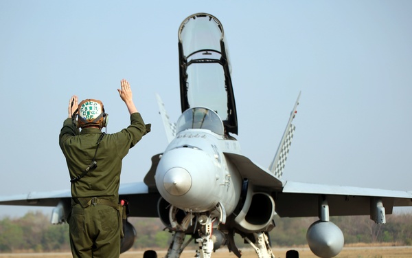 Thailand skies bring U.S. Marines, Thai Air Force together