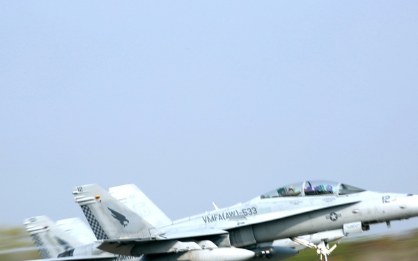 Thailand skies bring U.S. Marines, Thai Air Force together