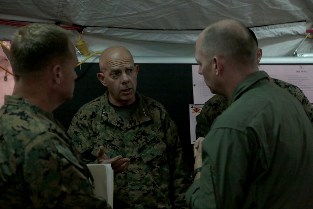 Lt. Gen. Berger, I MEF CG, Visits MEFEX 1-15 TACC