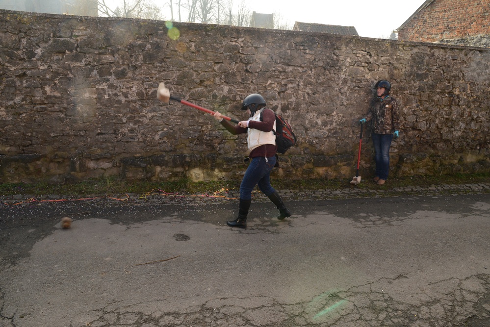 Crossage in the town of Chievres