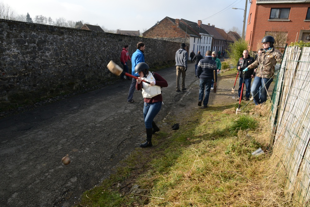 Crossage in the town of Chievres