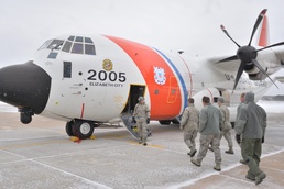 103rd Rescue Squadron meets with Coast Guardsmen from Air Station Elizabeth City
