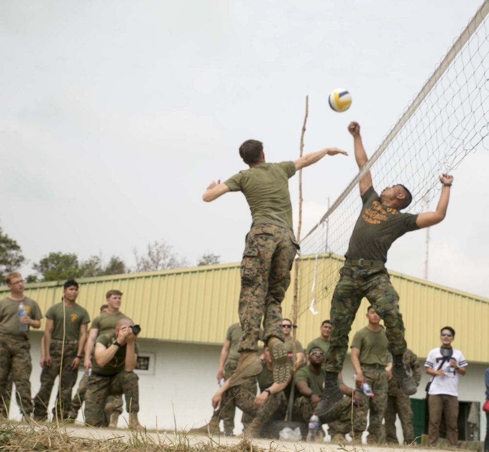Royal Thai, U.S. Marines Get In the Game, close out Cobra Gold 2015