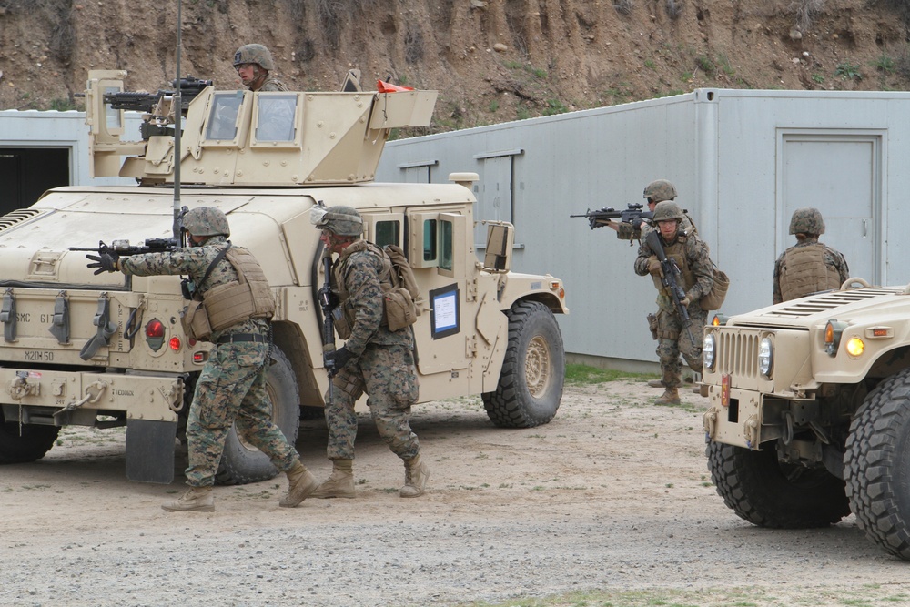 Marine quick reaction force combats enemy threats during MEFEX-15