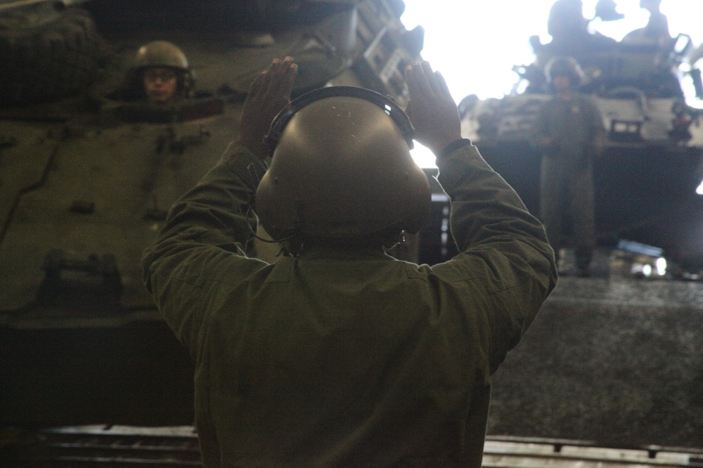 15th MEU Marines, Essex ARG at sea for PMINT