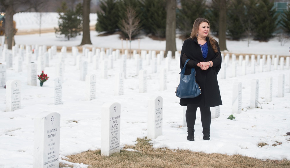 Golden State Warriors visit Pentagon, Arlington Cemetery
