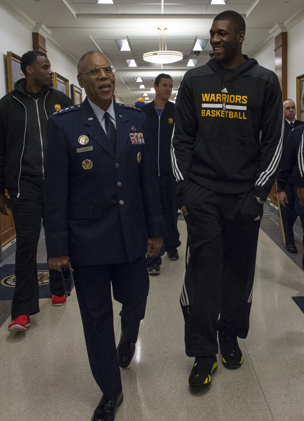 Golden State Warriors visit Pentagon, Arlington Cemetery