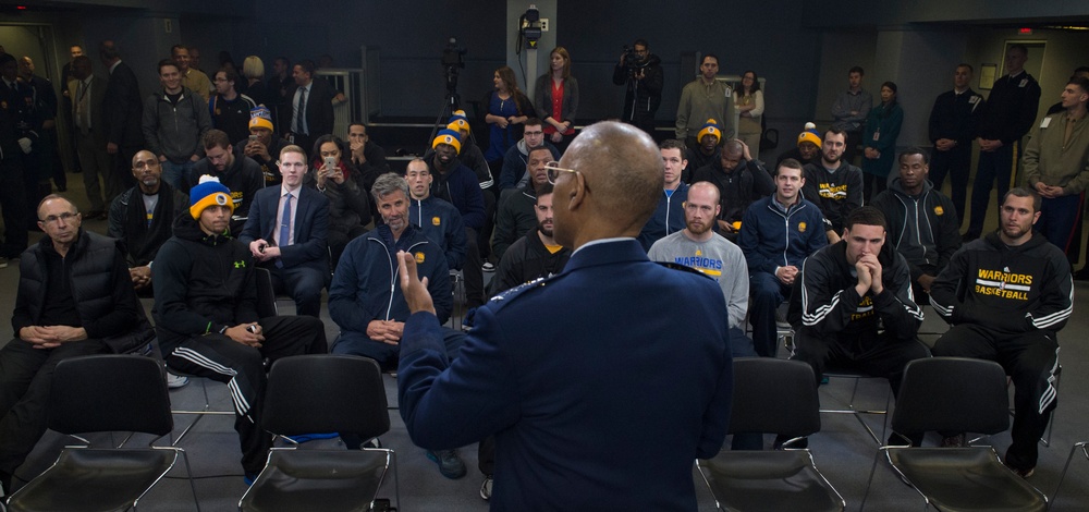 Golden State Warriors visit Pentagon, Arlington Cemetery