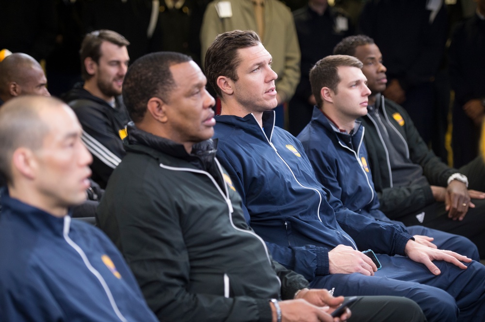Golden State Warriors visit Pentagon, Arlington Cemetery