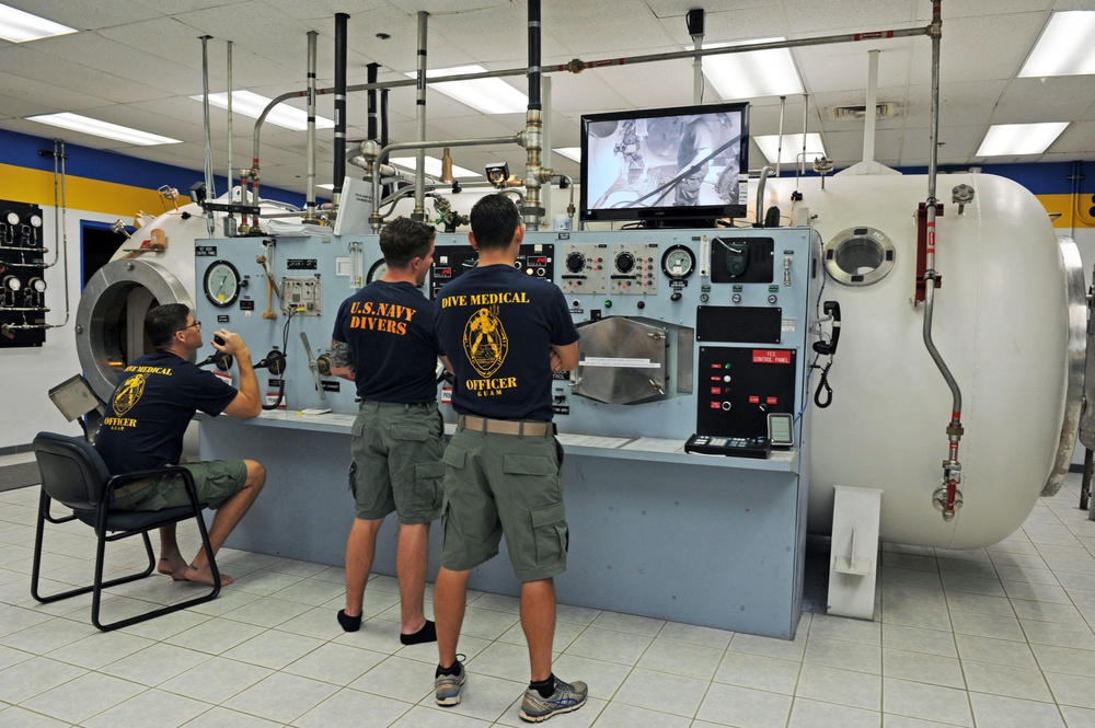 DVIDS - News - Naval Base Guam diver locker demonstrate patient care