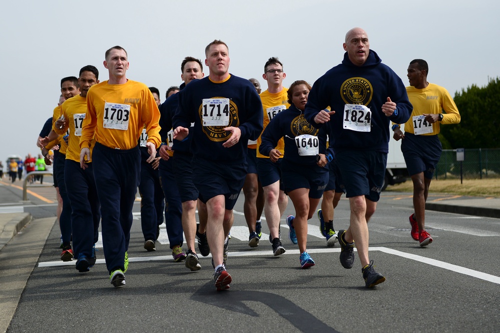 USS Blue Ridge sailors run in 5K