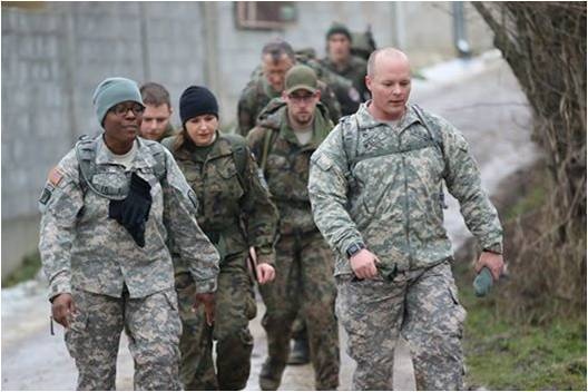 Finance Soldiers support Kosovo forces