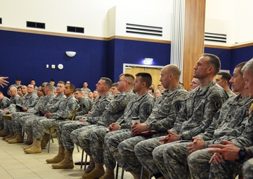 USAREUR commander visits with Sky Soldiers in Vicenza, Italy