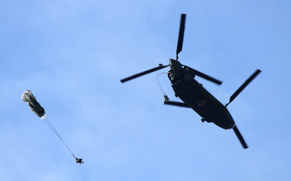 SOCSOUTH paratroopers conduct airborne operation, maintain readiness